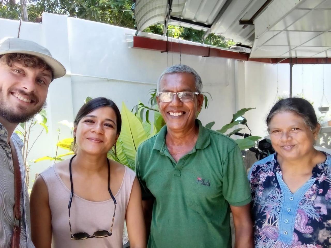 Hispaniola Inn Mirissa Buitenkant foto